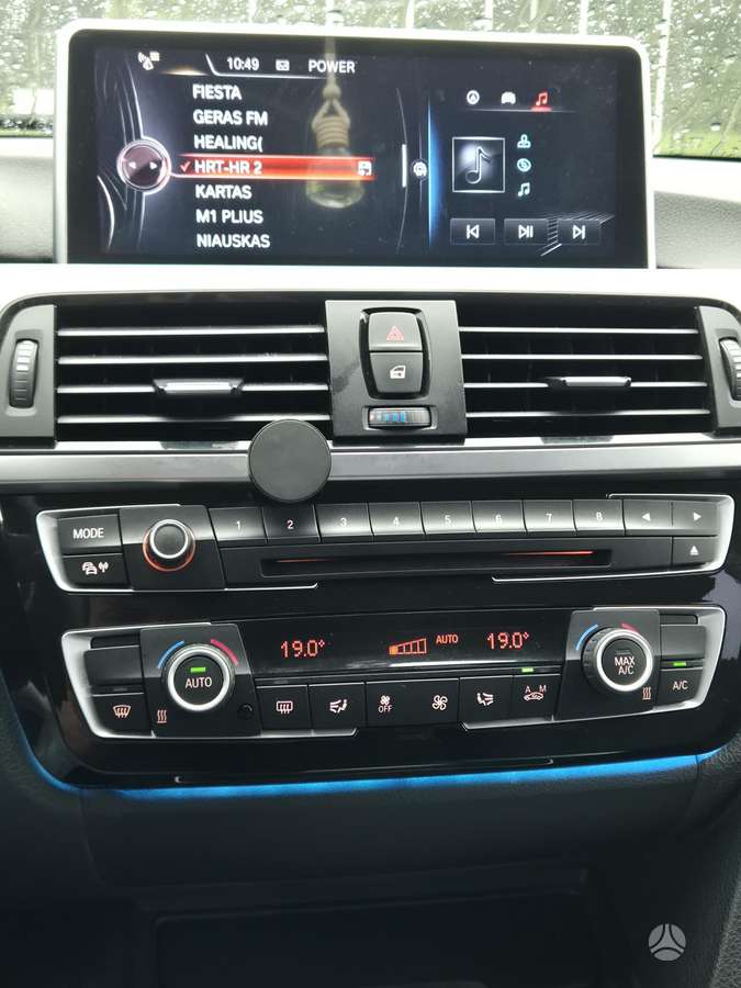 BMW 320, 2.0 l., saloon / sedan