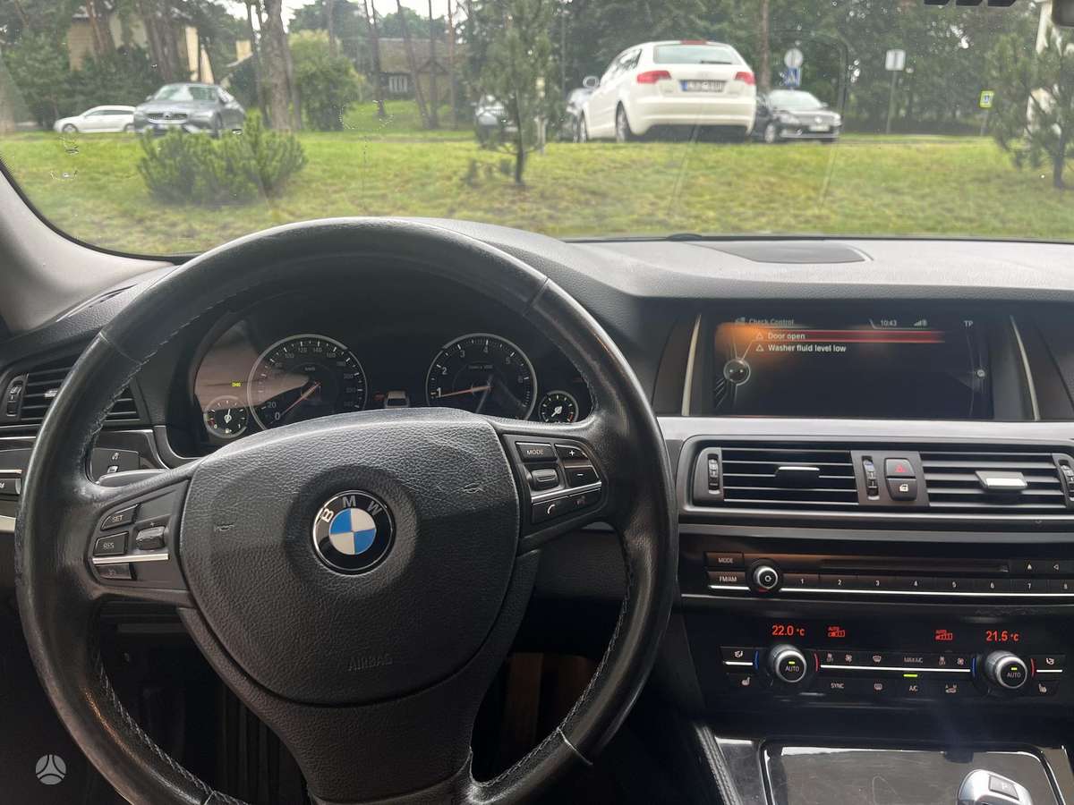 BMW 528, 2.0 l., Седан