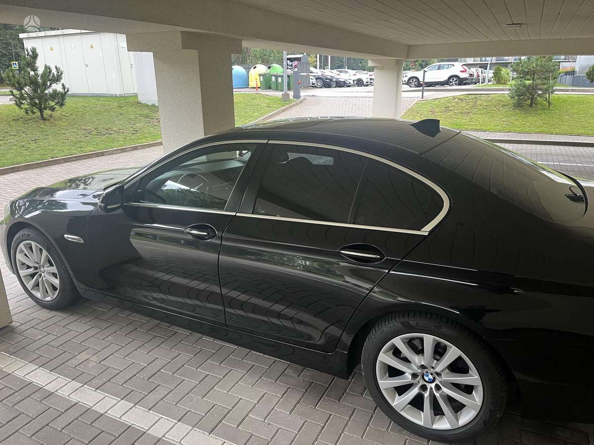 BMW 528, 2.0 l., Седан