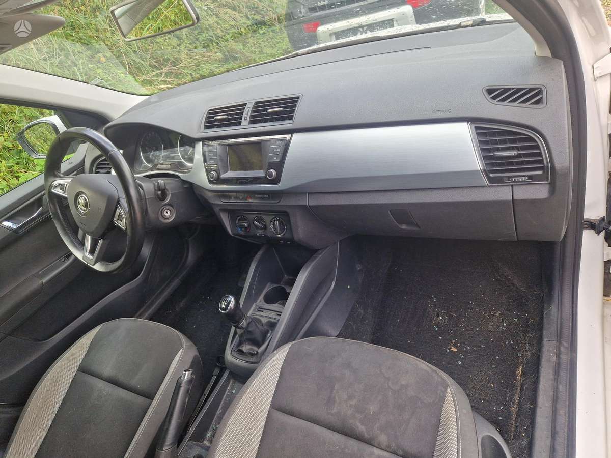 Skoda Fabia по частям