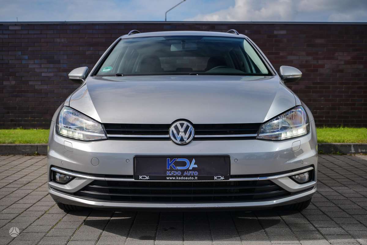 Volkswagen Golf - 2
