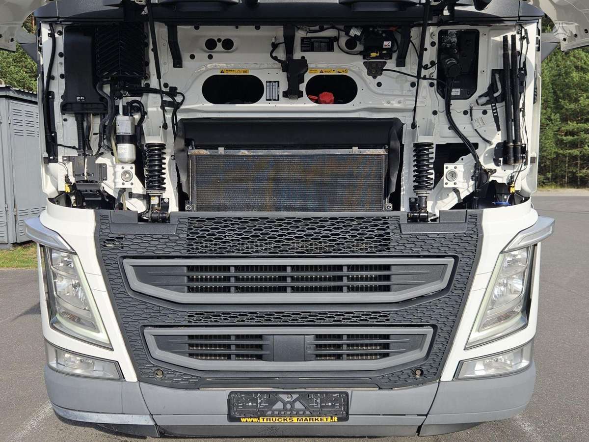 Volvo FH 460, double sleeper