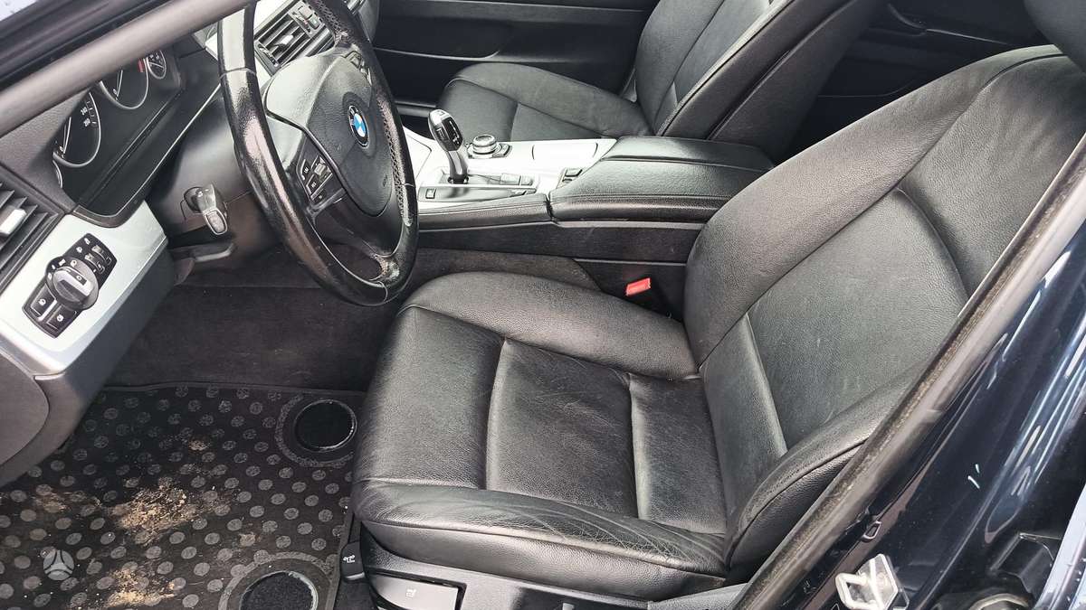 BMW 520, universalas
