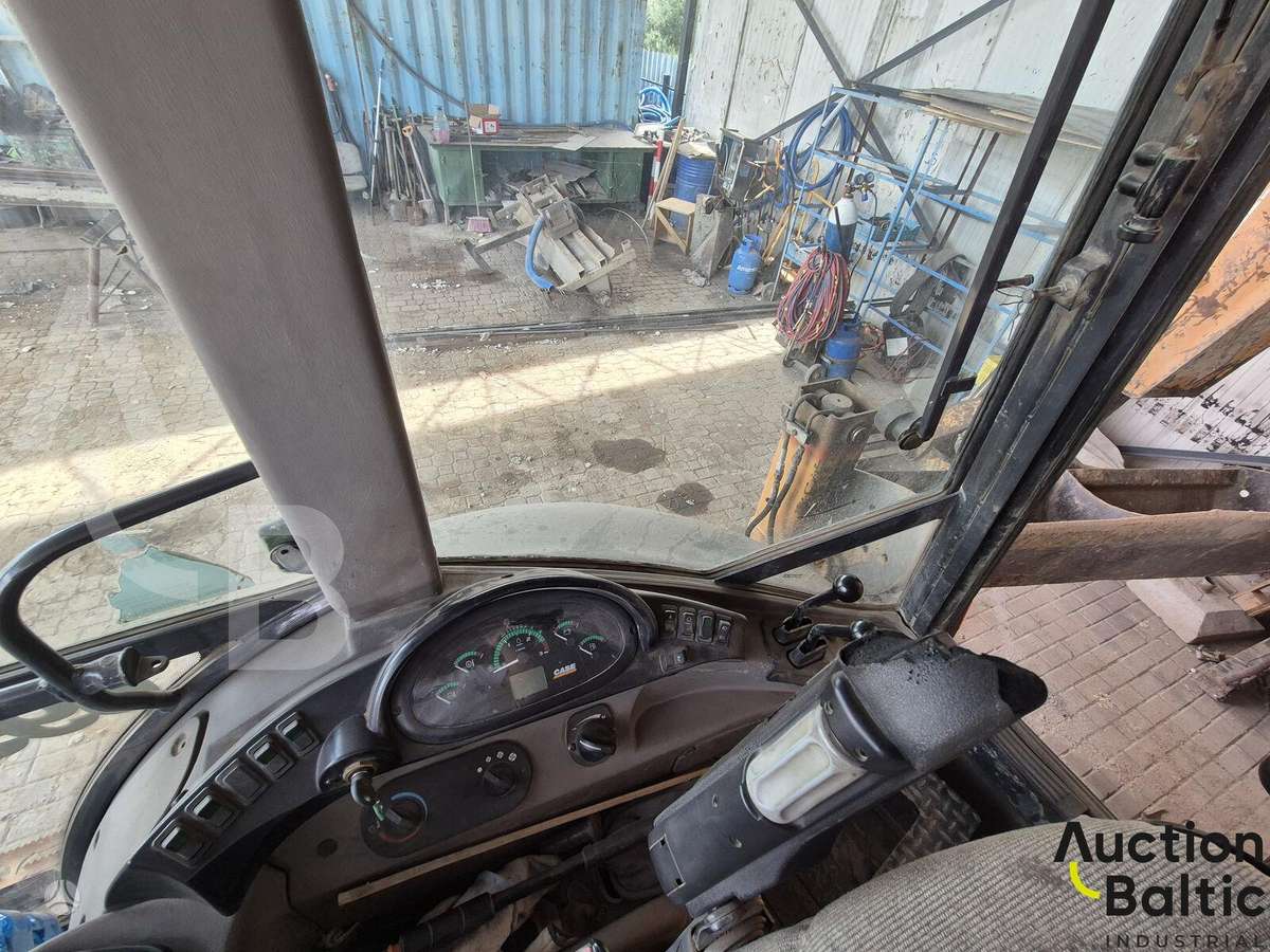 Case 695 SR-4 PS, ekskavatoriniai krautuvai