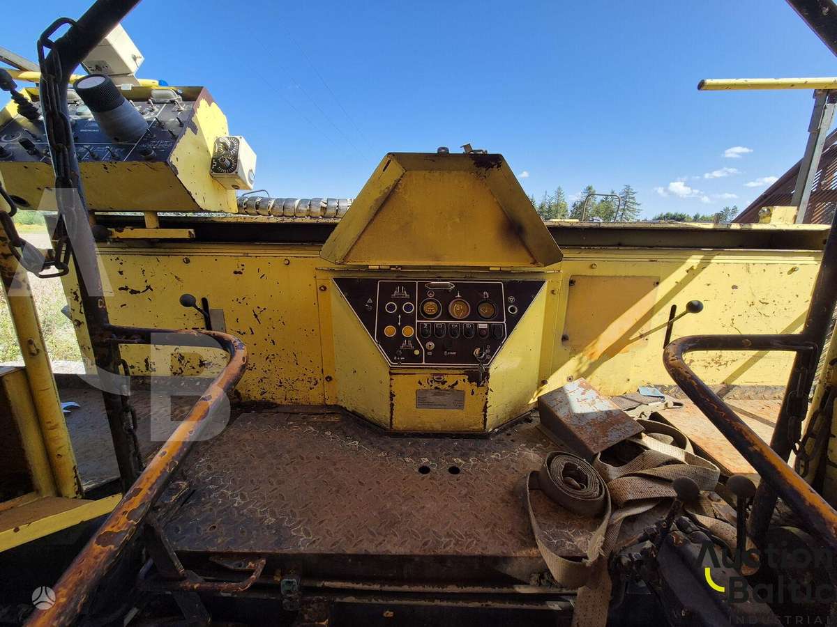 Demag DF 110 C, kelių tiesimo mašinos