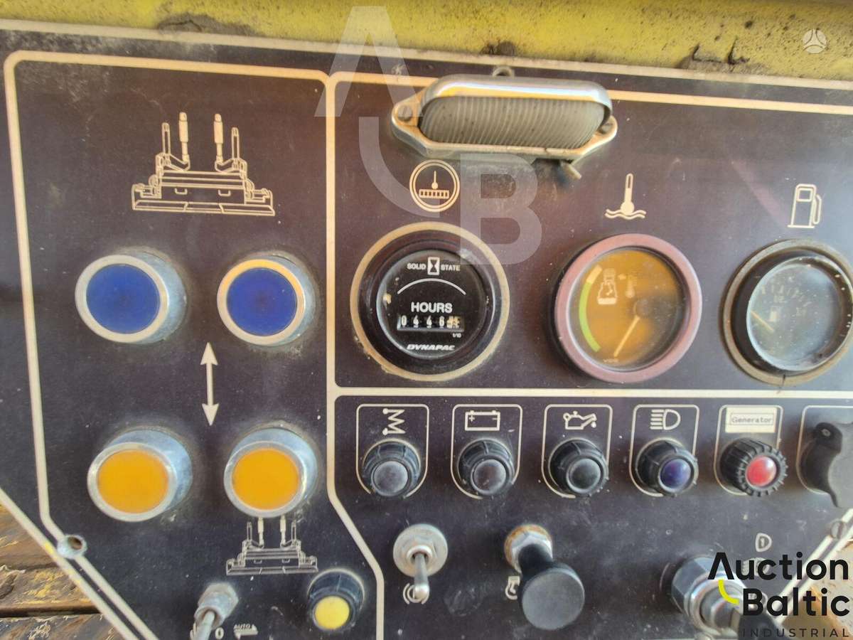 Demag DF 110 C, kelių tiesimo mašinos