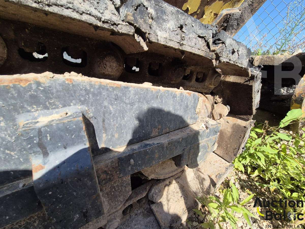 Demag DF 110 C, paving machinery