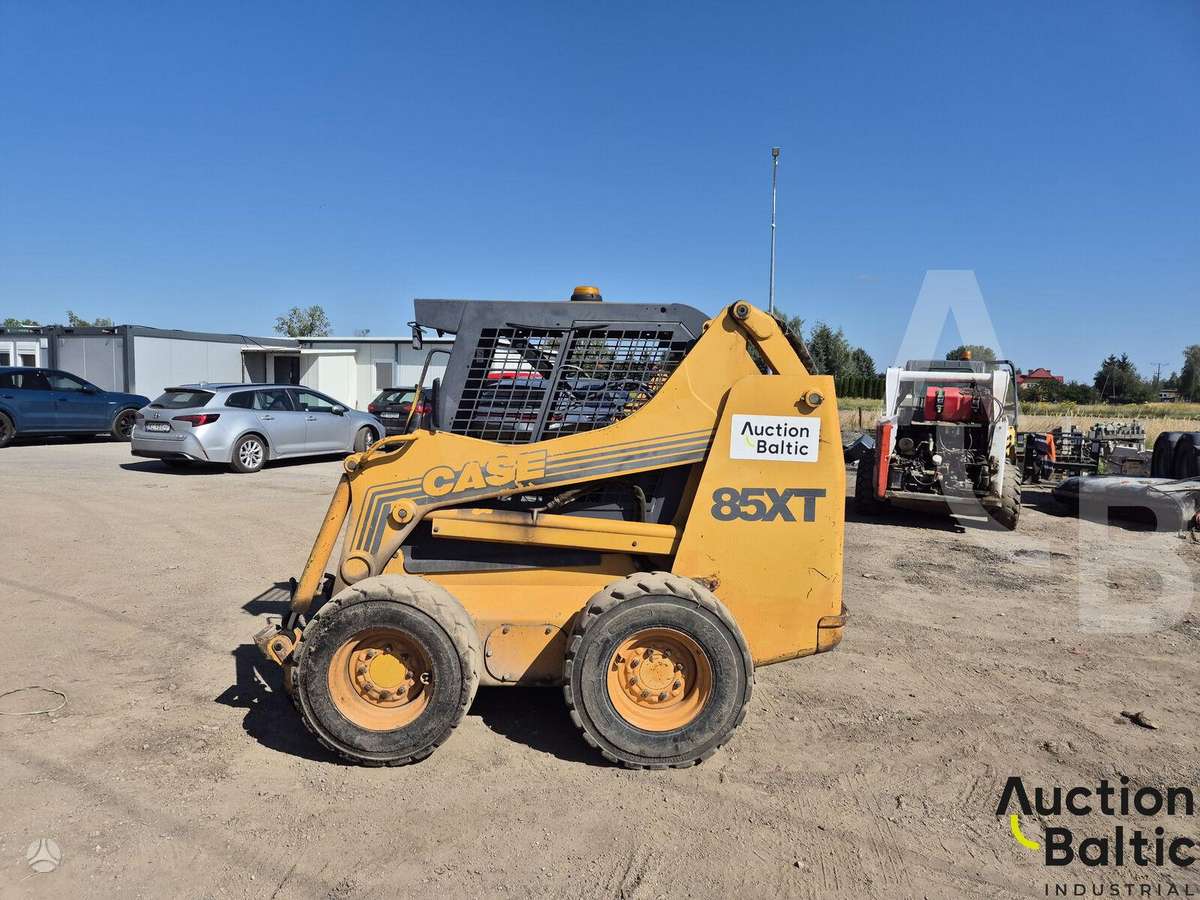 Case 85 XT, mini krautuvai