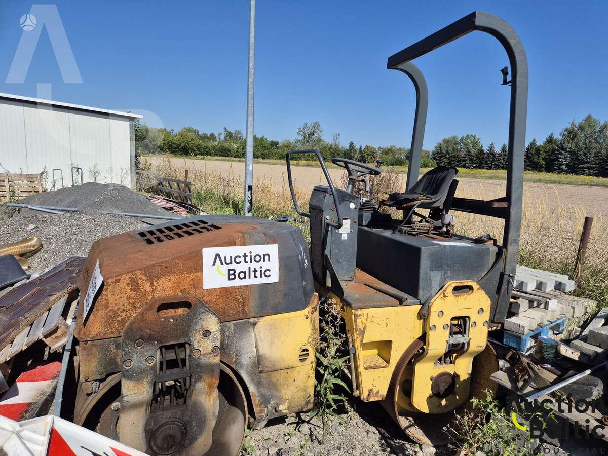 Ammann AV 26, vibrator / compactor