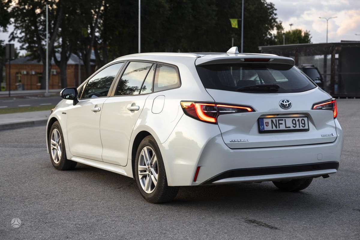Toyota Corolla - 4