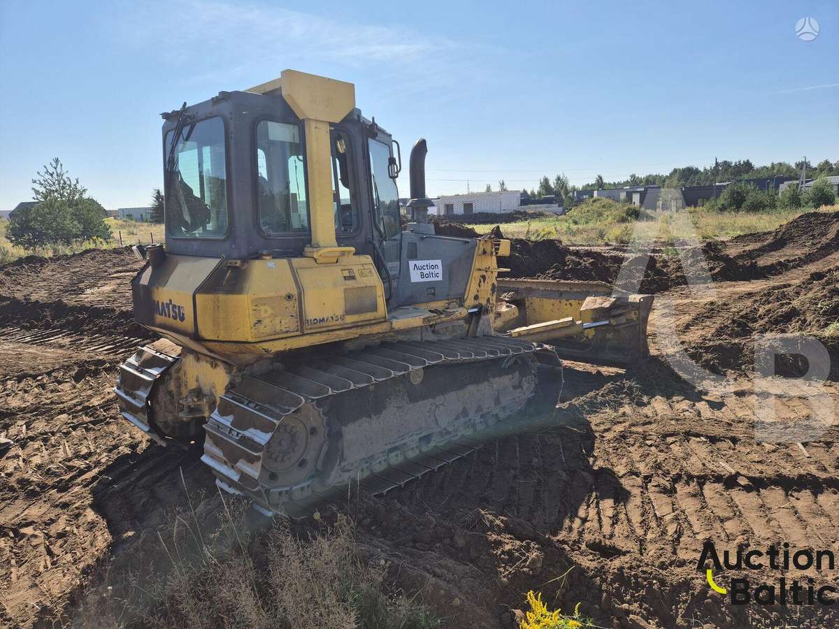 Komatsu D41E-6, buldozeriai