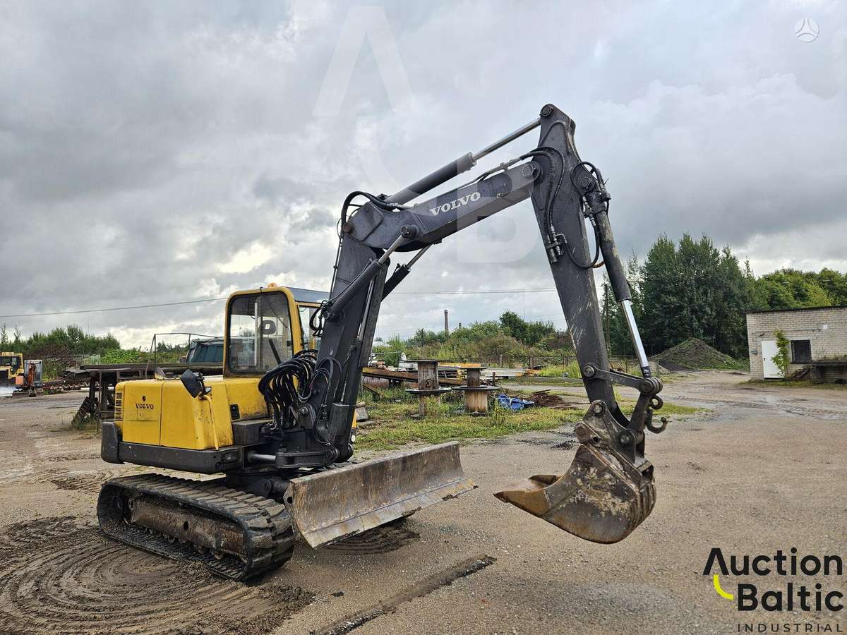 Volvo 233, excavator