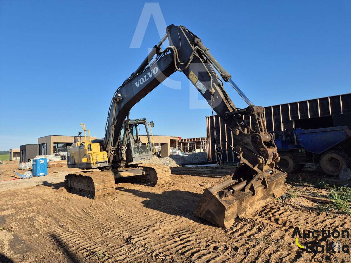 Volvo EC 220 DL, ekskavatori