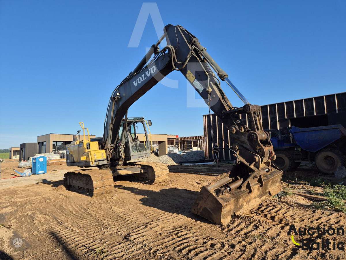 Volvo EC 220 DL, экскаваторы