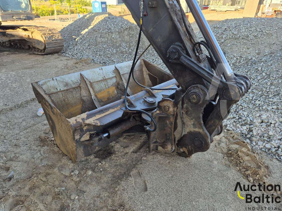 Volvo EC 220 DL, экскаваторы
