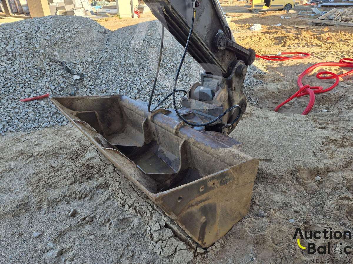 Volvo EC 220 DL, экскаваторы
