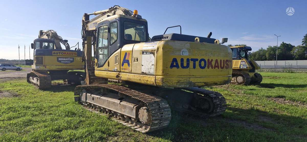 Komatsu PC210LC-7, excavator