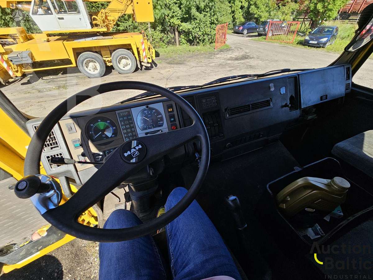 MAN M90, automobiliniai bokšteliai