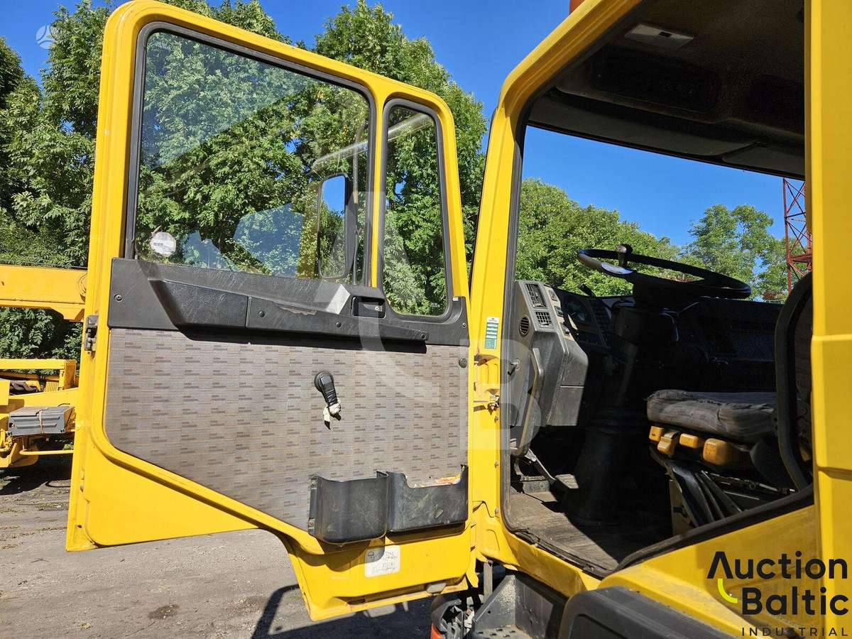 MAN M90, automobiliniai bokšteliai