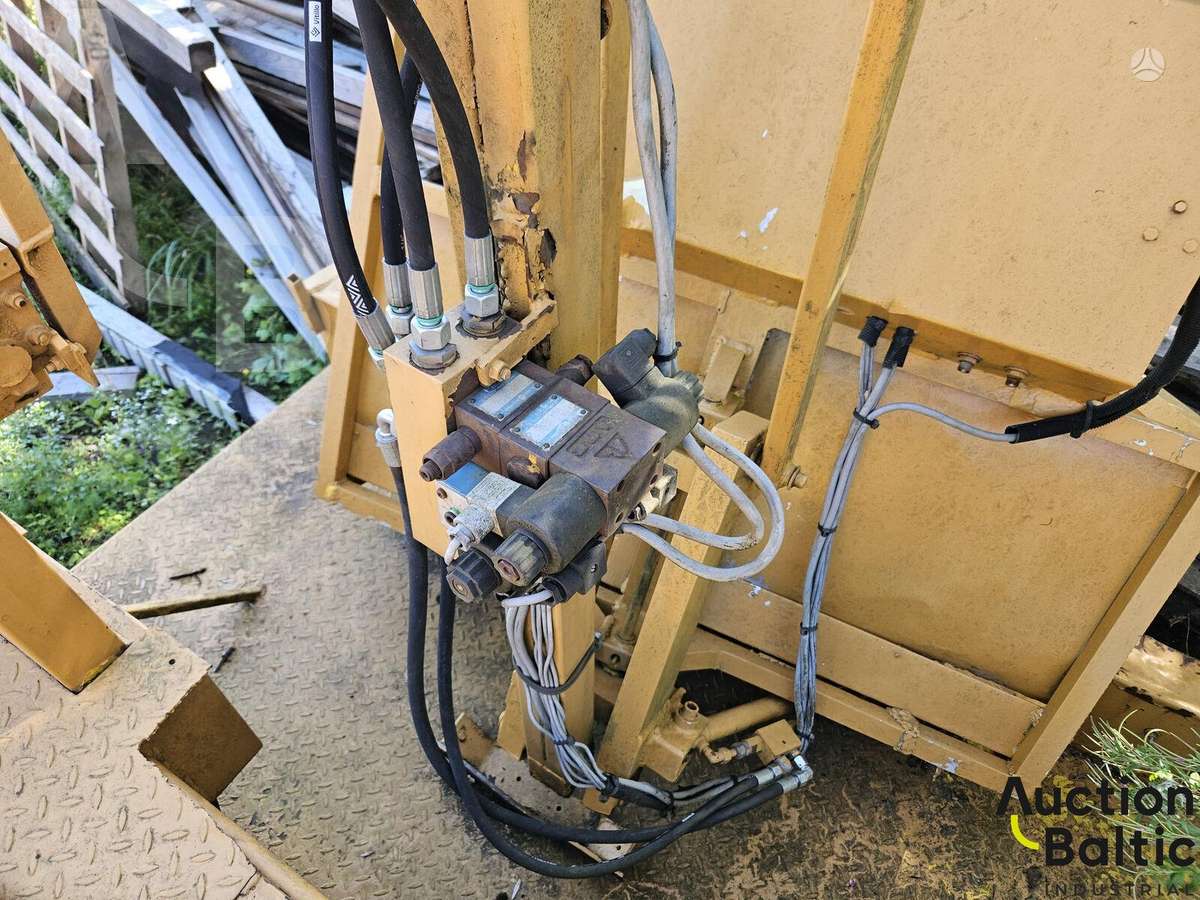 MAN M90, boom lift