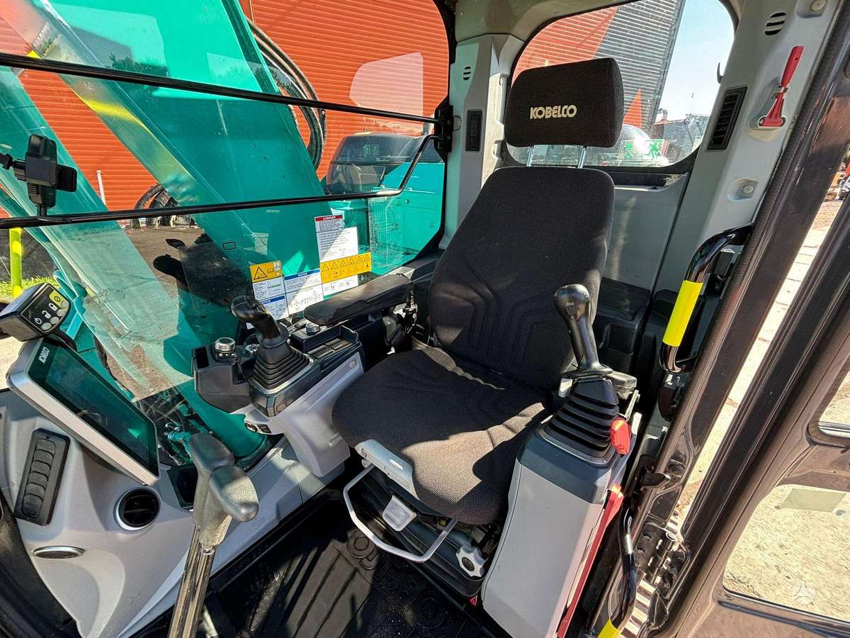 Kobelco SK 140 SRLC-7, экскаваторы