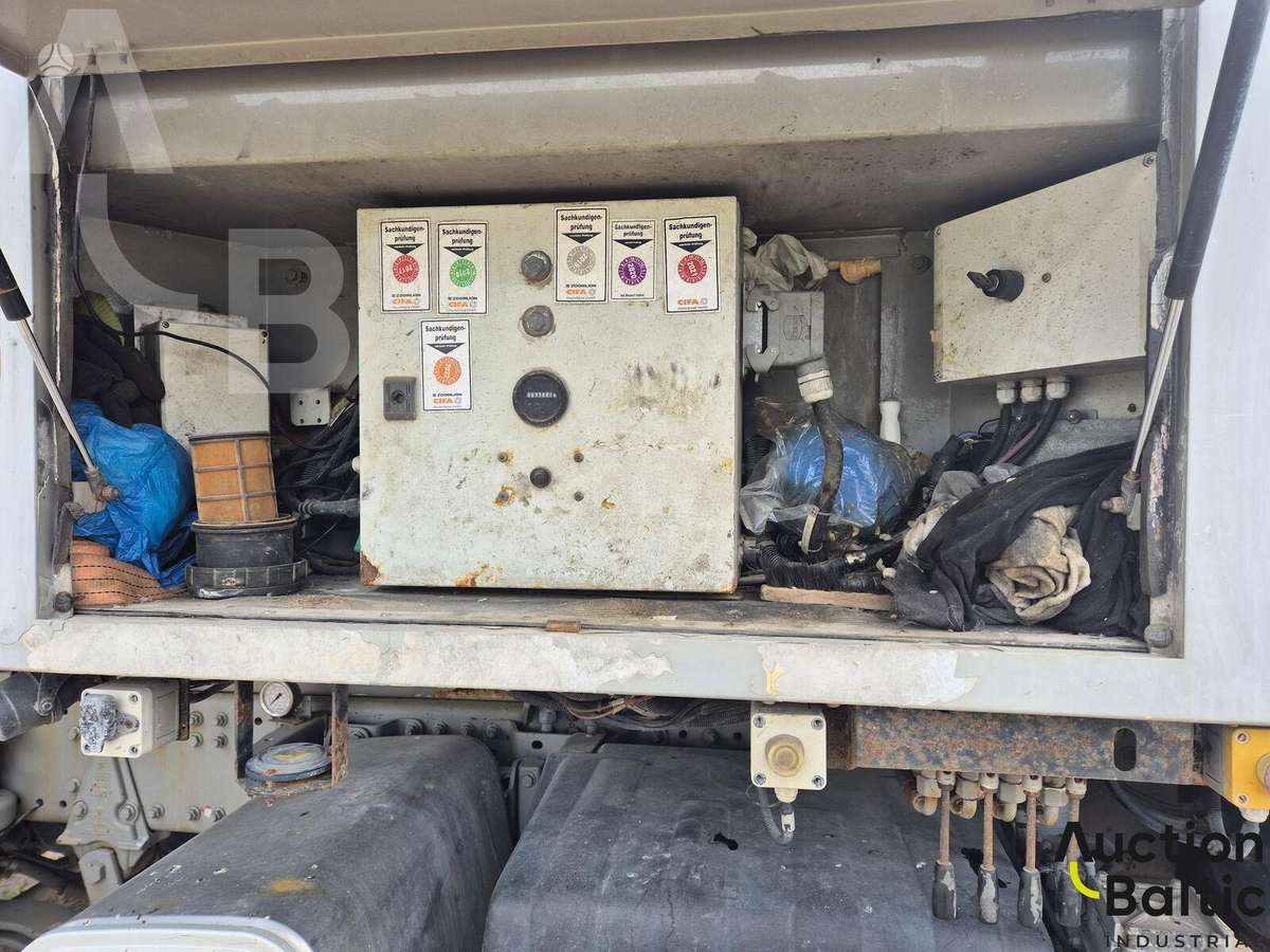 -Kita- K31L, concrete pump