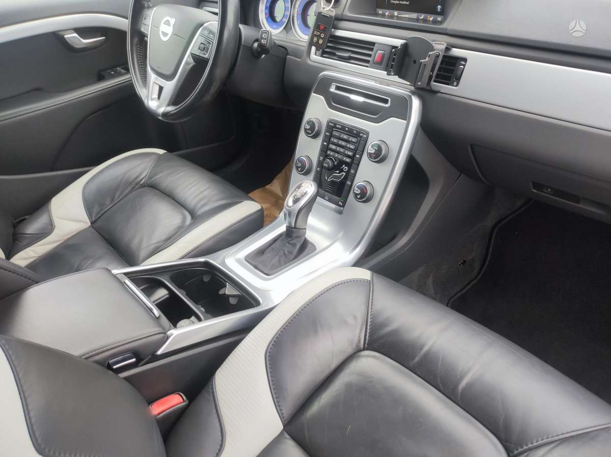 Volvo V70, 2.0 l., Универсал