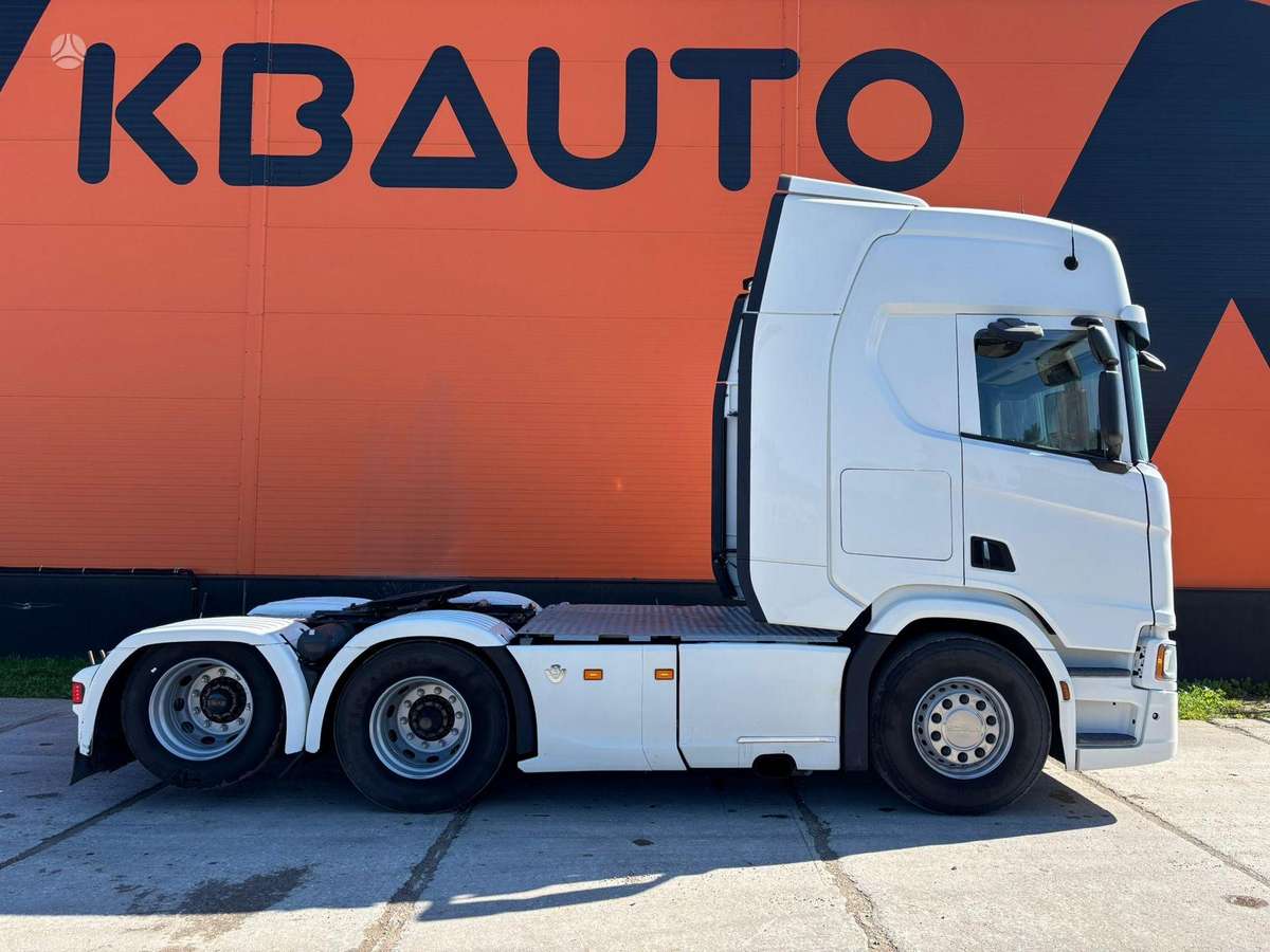 Scania R 520 6x2, single sleeper