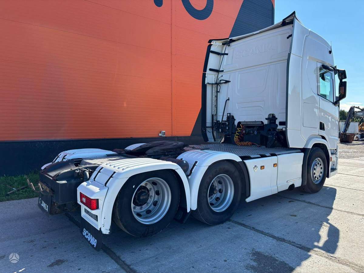 Scania R 520 6x2, single sleeper
