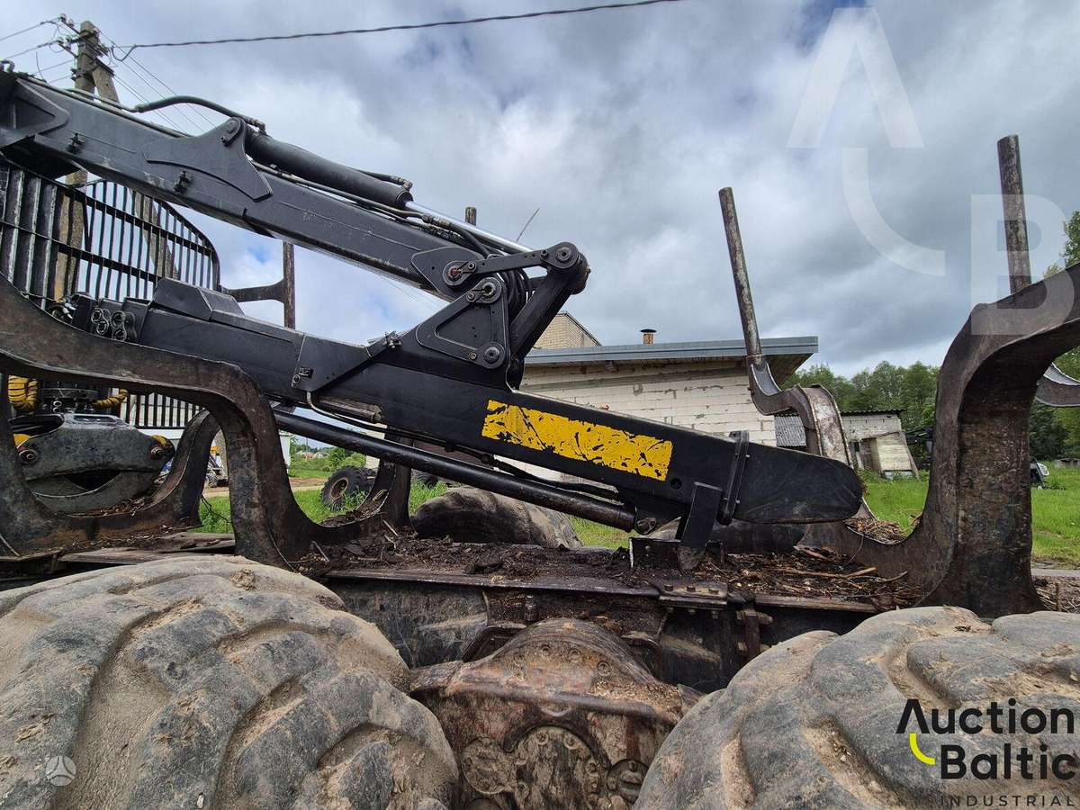 Ponsse Wisent 8W, forwarders
