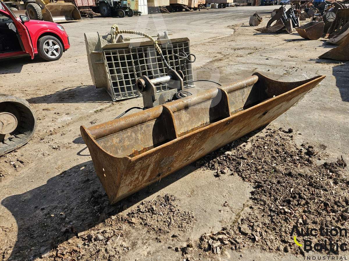 Hyundai Robex 210 LC-7, ekskavatoriai