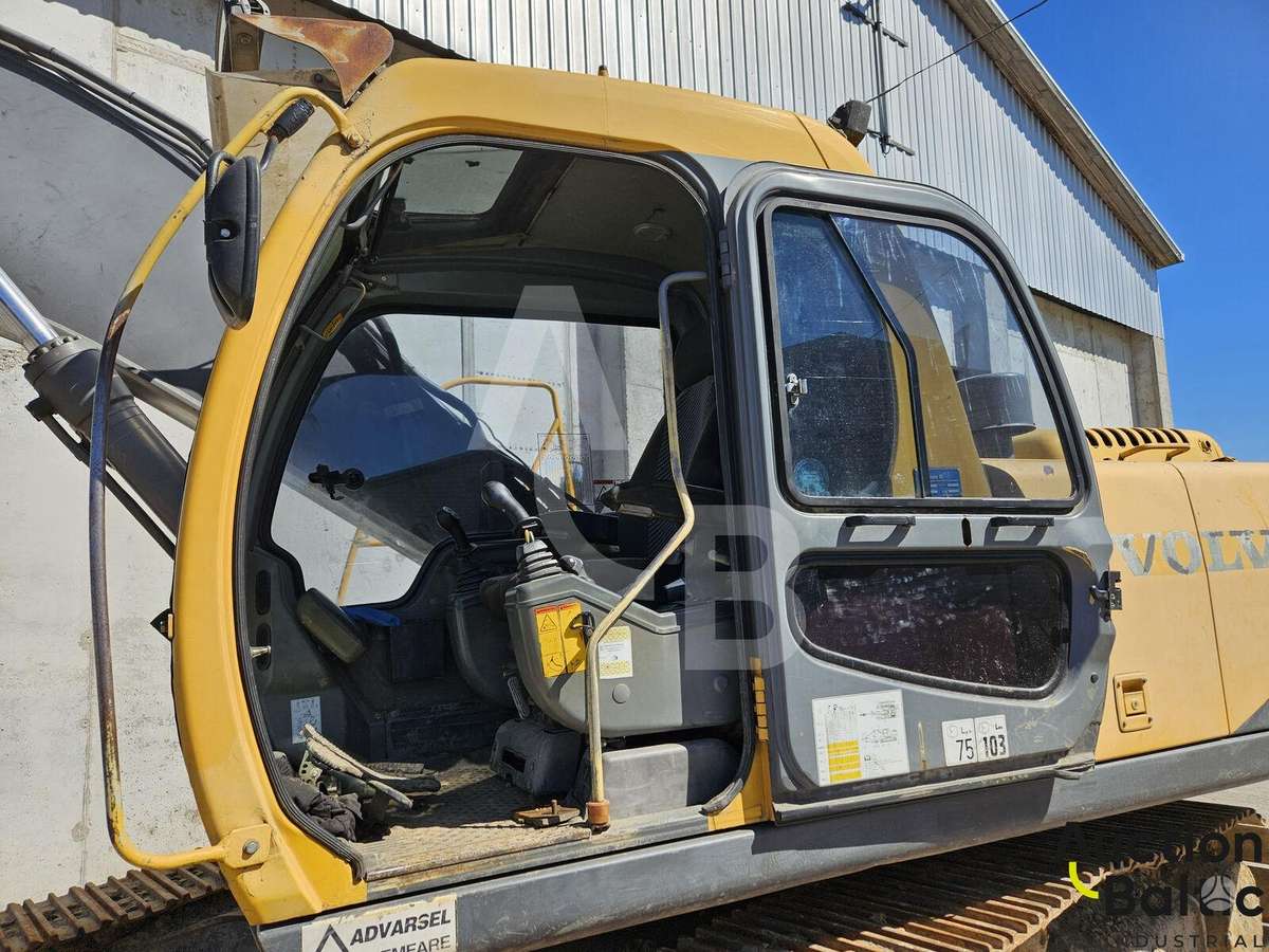 Volvo EC 210 LC, excavator
