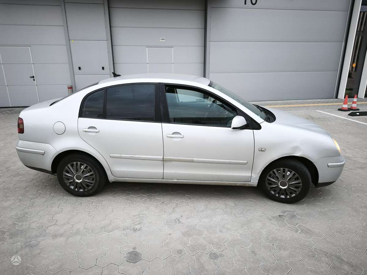 Volkswagen Polo - 4