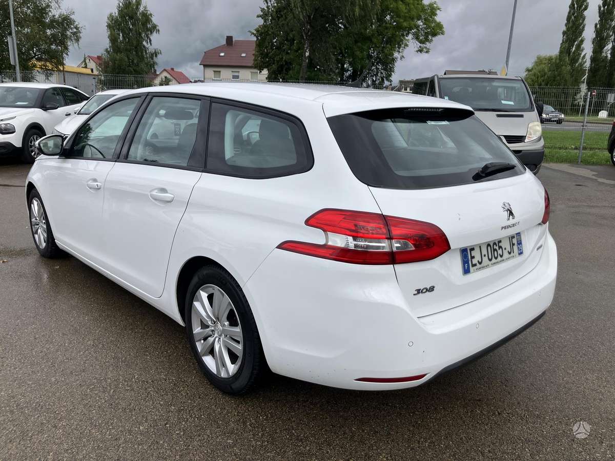 Peugeot 308 - 4