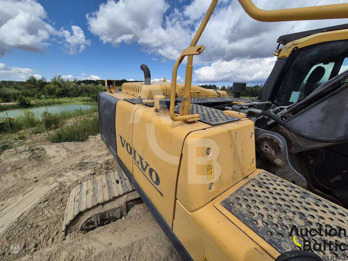 Volvo EC 240 C N L, excavator