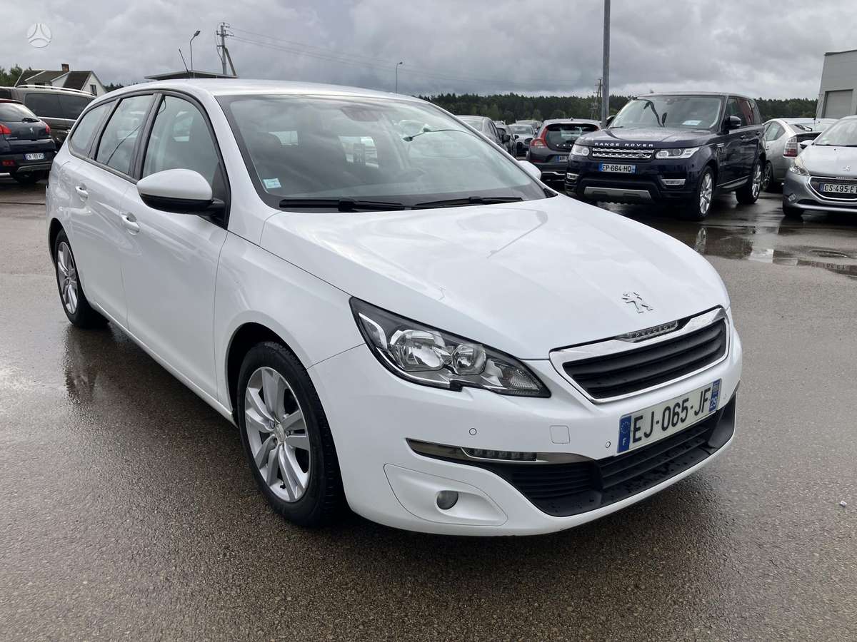 Peugeot 308 - 8