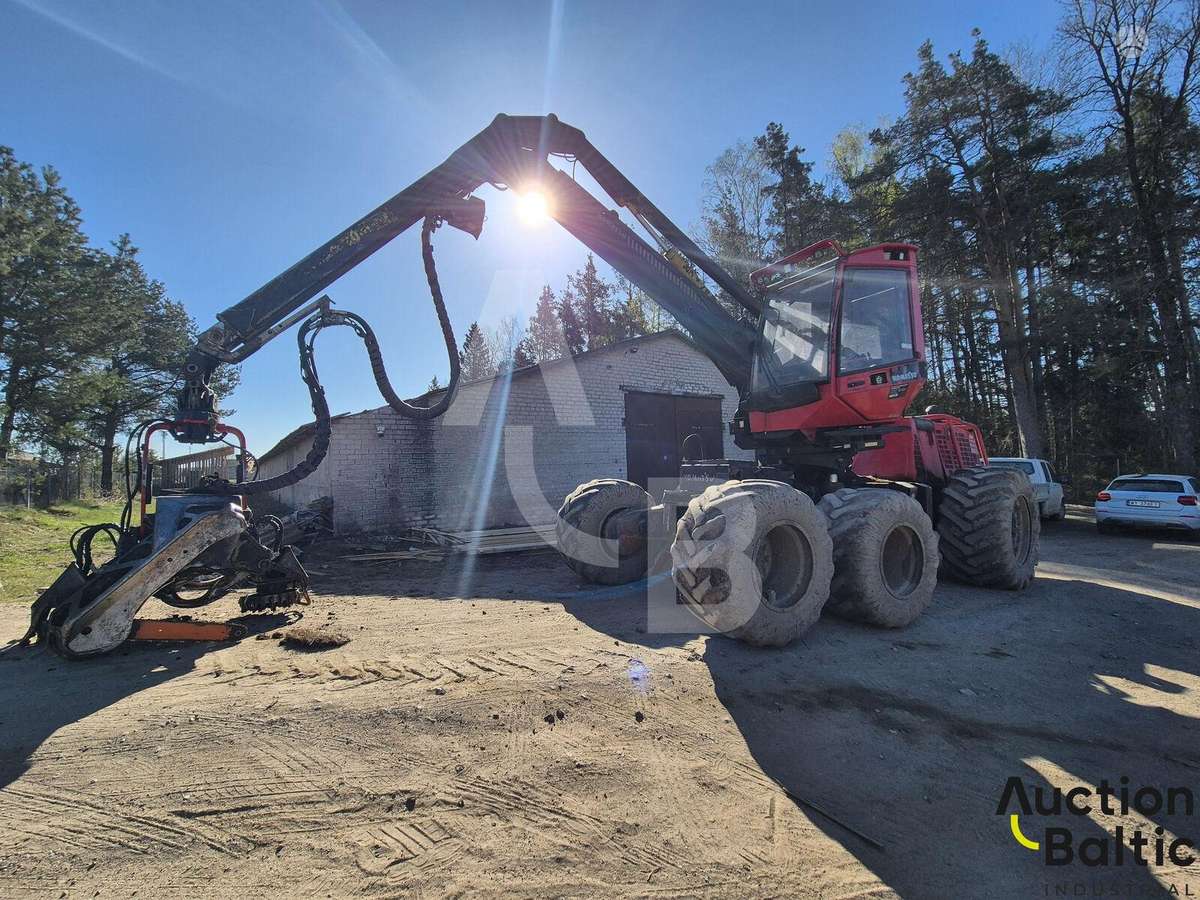 Komatsu 931, harvesters
