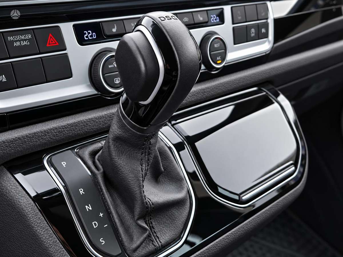 Volkswagen Multivan, 2.0 l., Минивэн