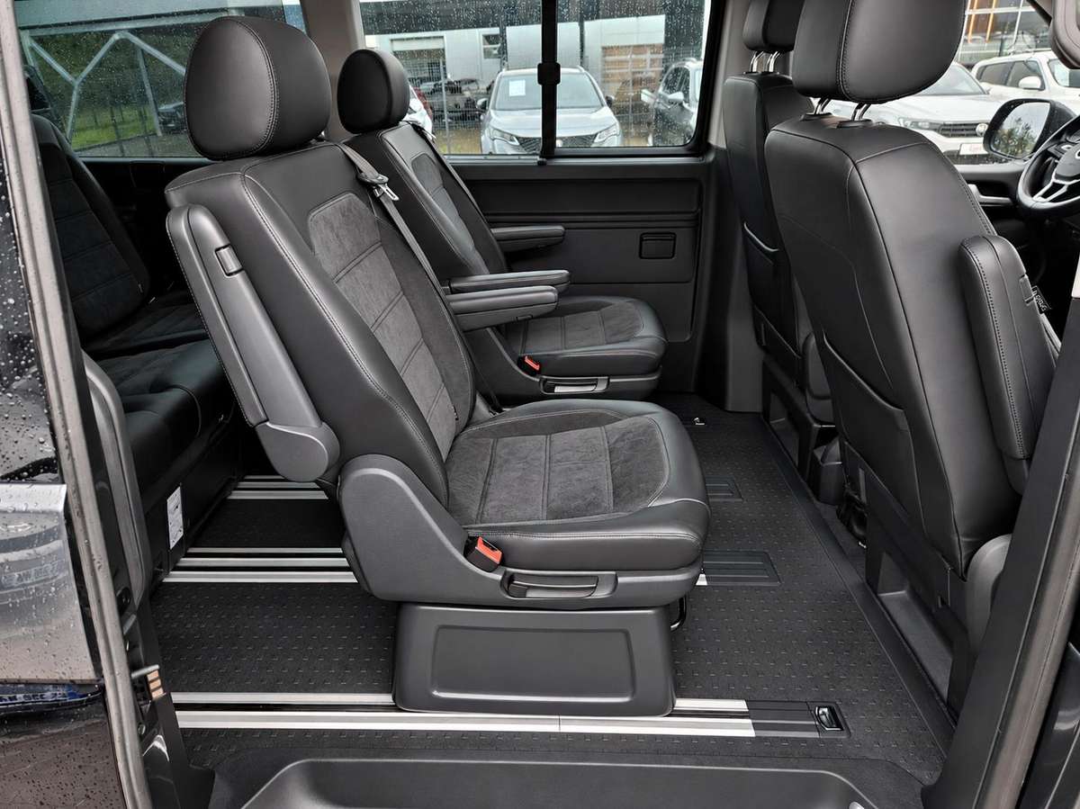 Volkswagen Multivan, 2.0 l., Минивэн