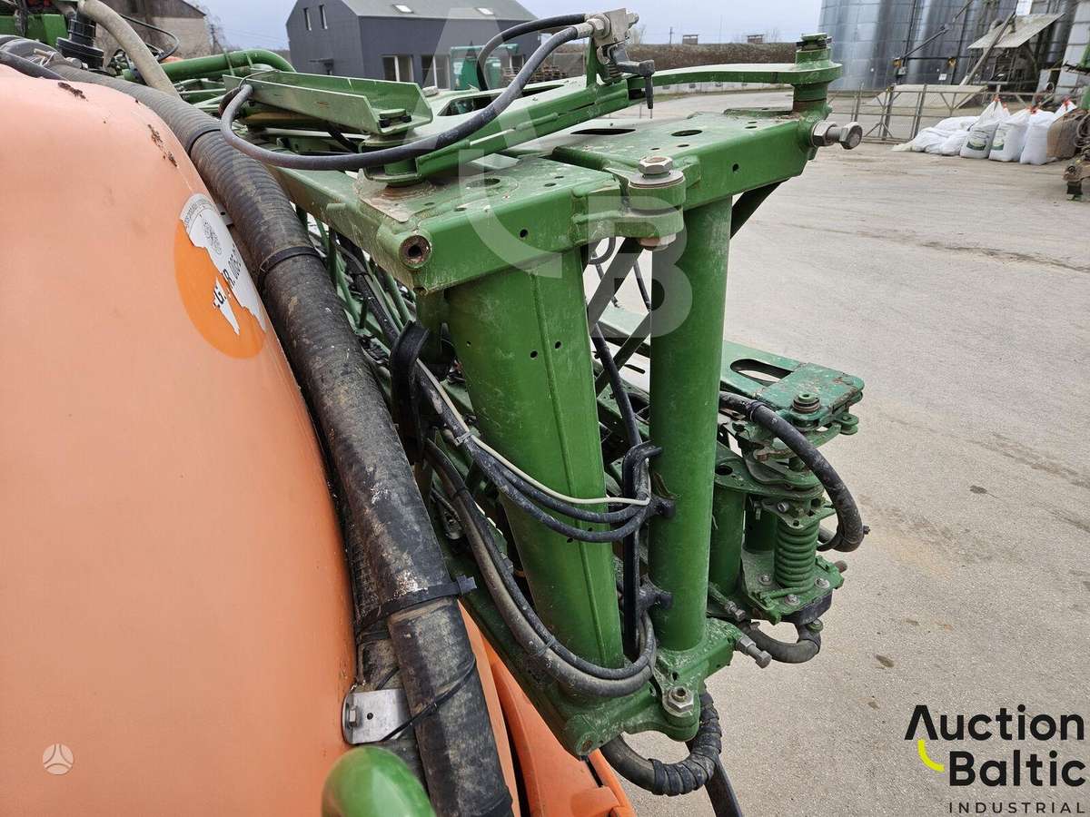 Amazone UX 5200 Super, sprayers