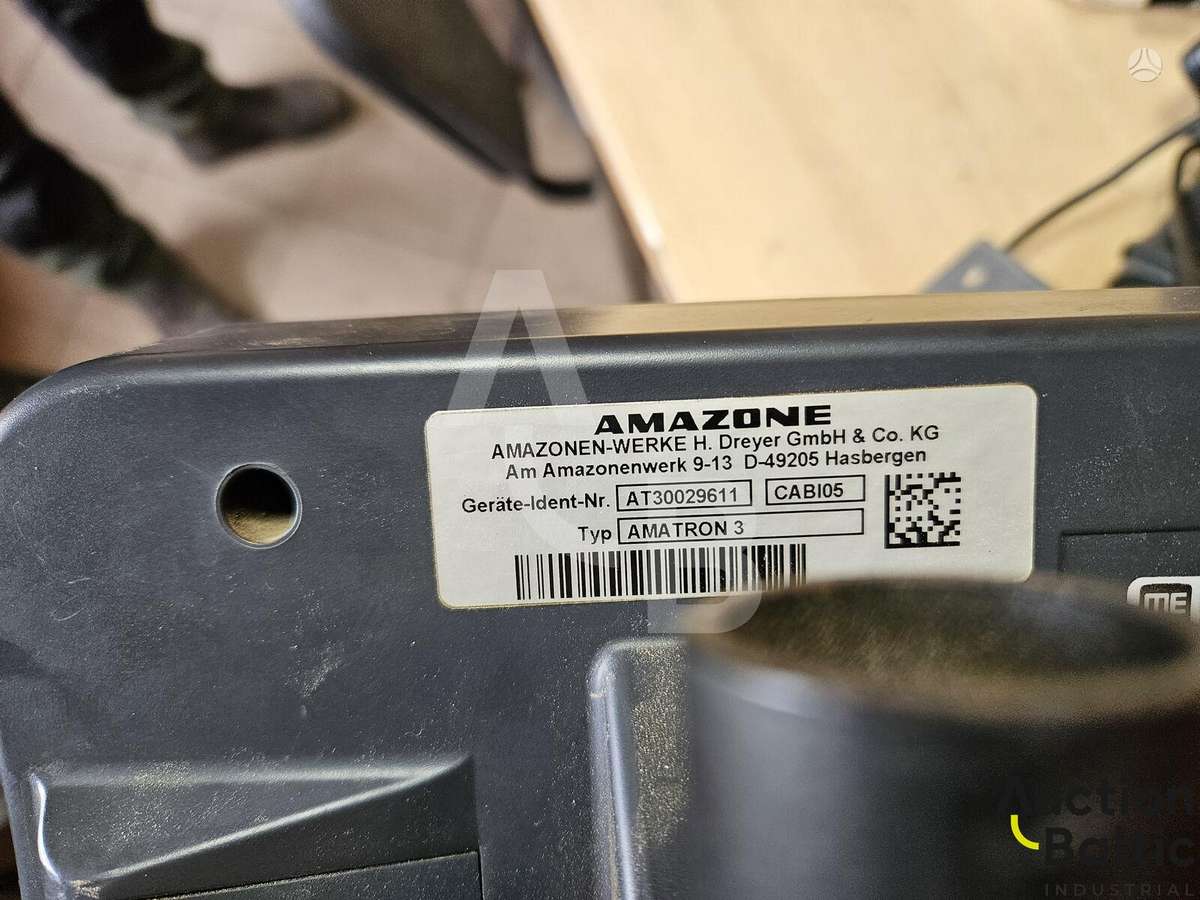 Amazone UX 5200 Super, sprayers