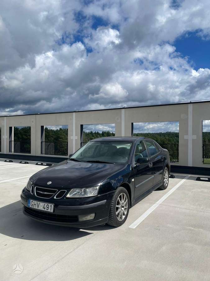 Saab 9-3, Седан