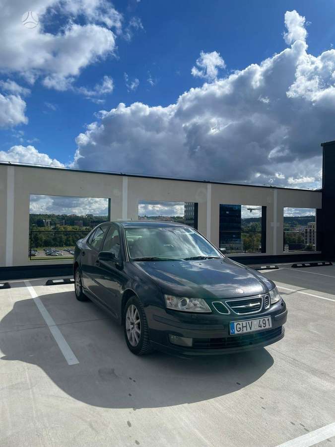 Saab 9-3, Седан