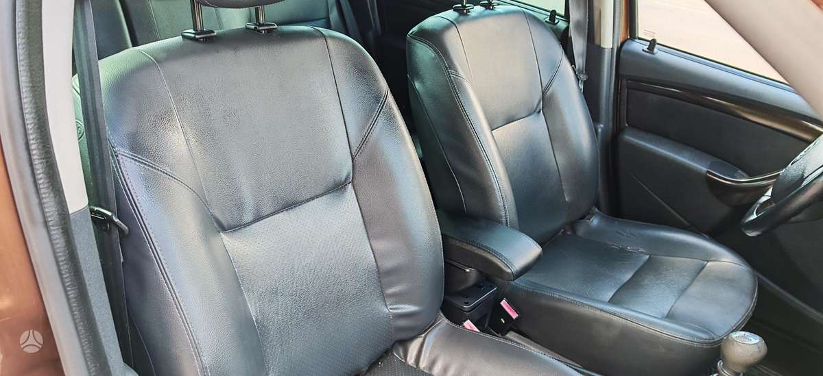 Dacia Duster, 1.5 l., Внедорожник / Кроссовер