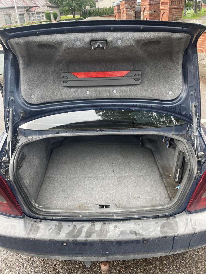 Volvo S80, 2.5 l., Седан