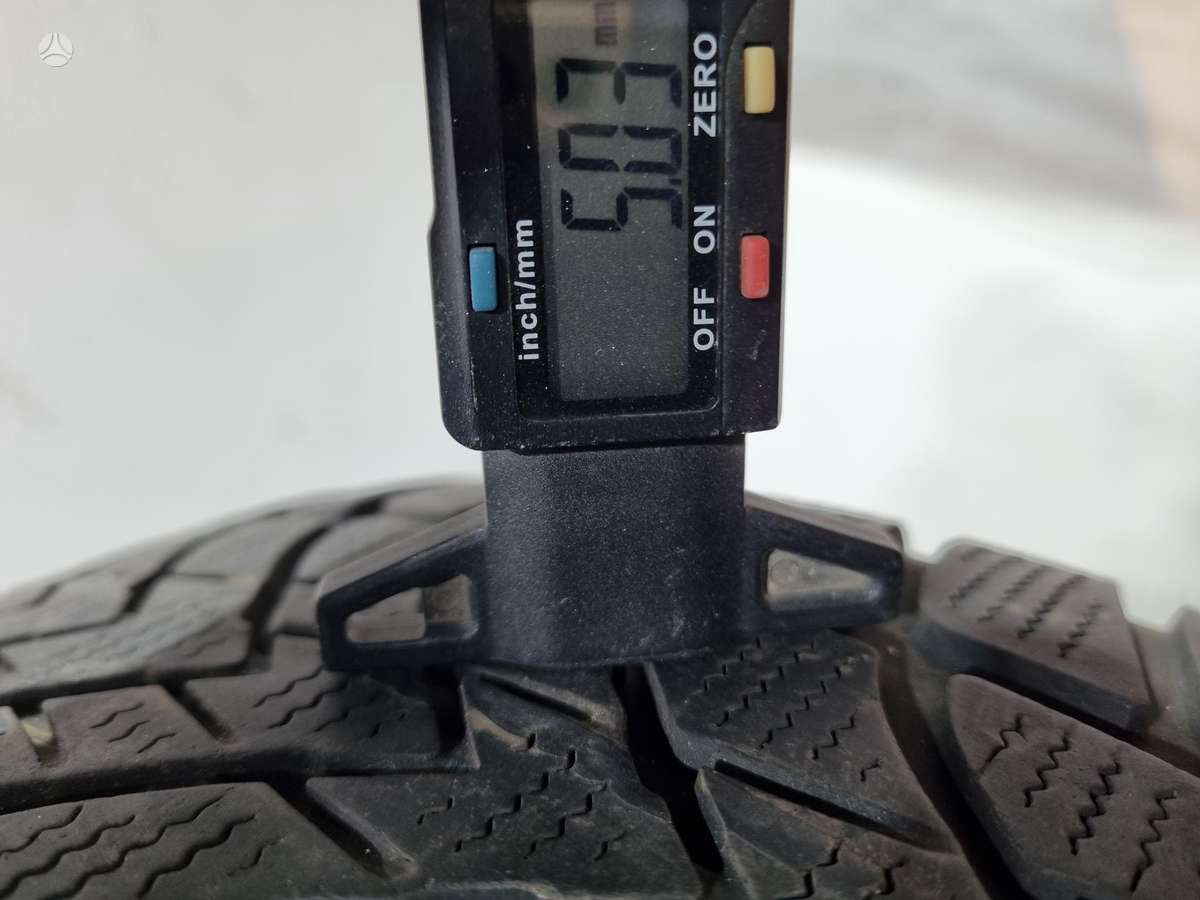 Dunlop 5mm, всесезонные 215/55 R18