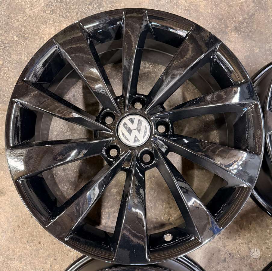 Volkswagen, light alloy, R18