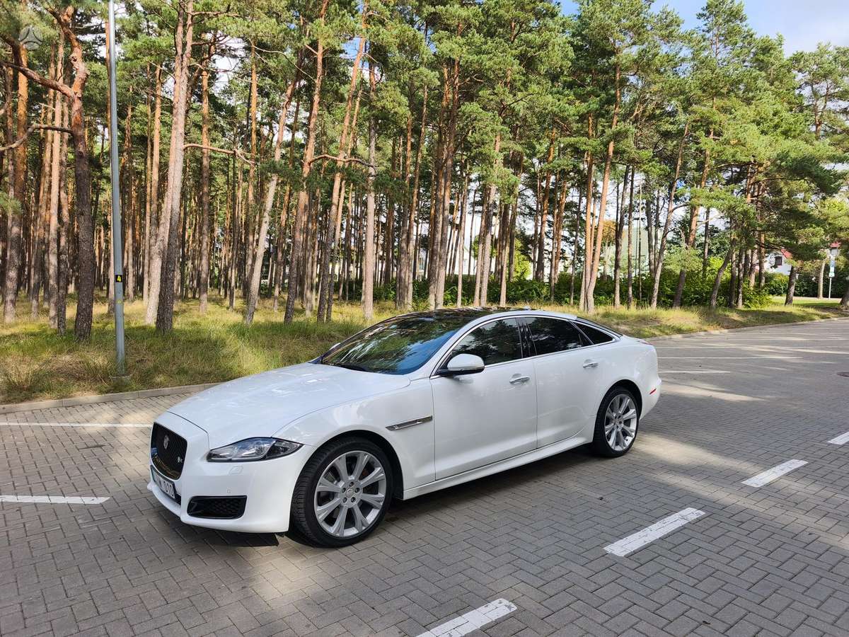 Jaguar XJ, 3.0 l., Седан