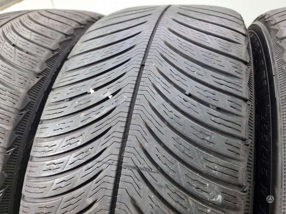 Michelin, žieminės 255/45 R18