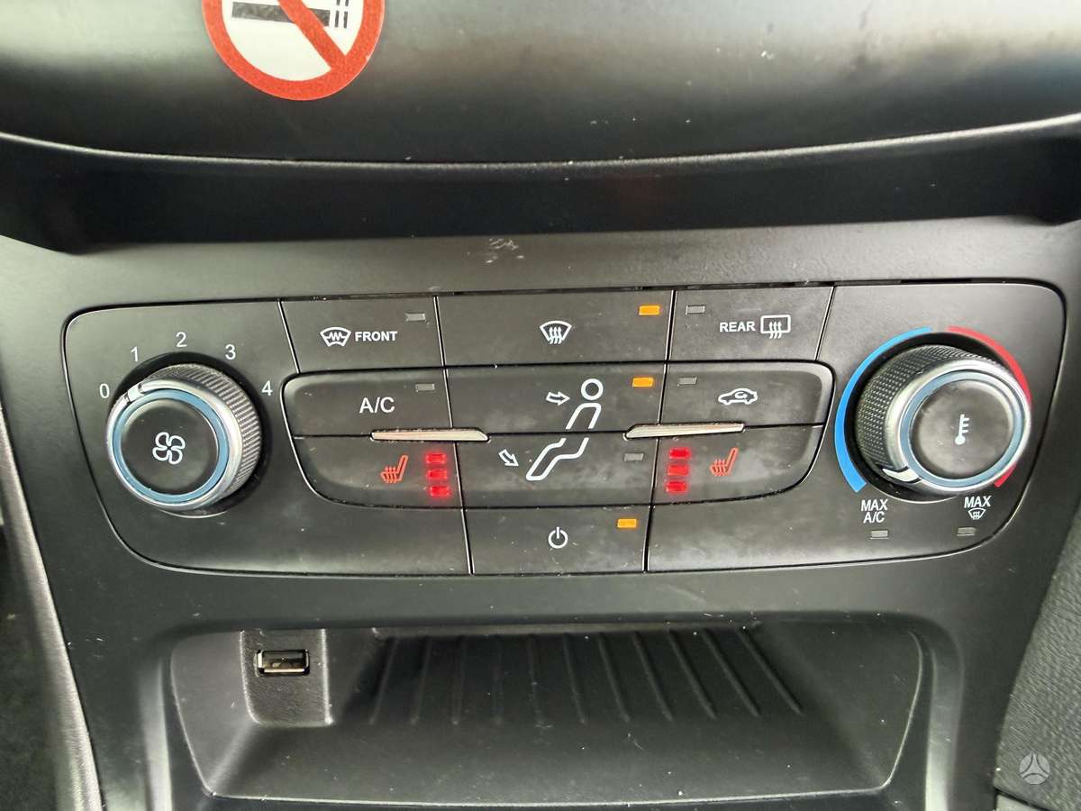 Ford Focus, 1.5 l., Хэтчбек